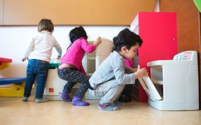 Coronavirus : nouvel assouplissement des règles sanitaires pour les métiers de la petite enfance | Les Echos