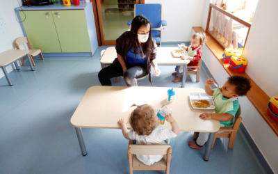 [Pétition] A la crèche, montrons nos visages aux bébés.
