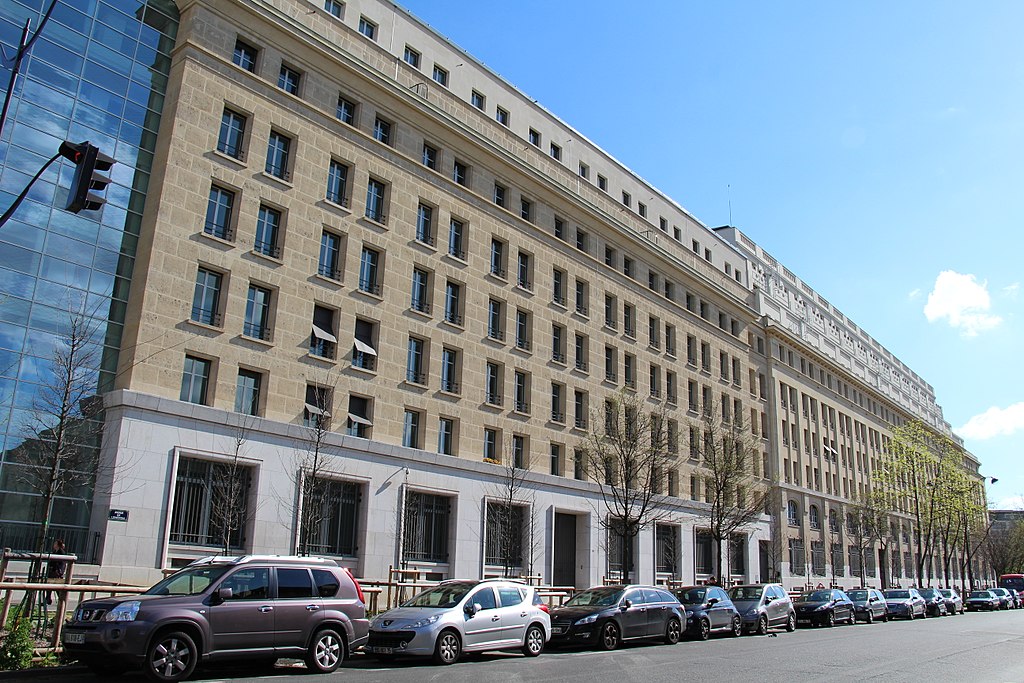 1024px-Paris_-_Ministère_des_Affaires_Sociales_et_de_la_Santé_(29986339871)