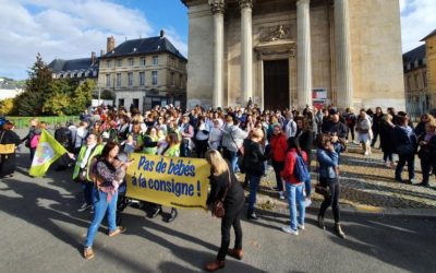 À Rouen, professionnels de la petite enfance et élus communistes manifestent en parallèle
